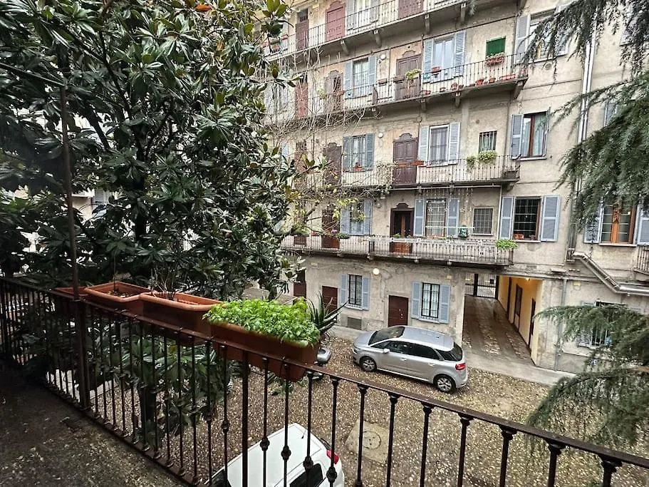 Lovely Central 2-Bedroom Apartment Μιλάνο 0*,  Ιταλία