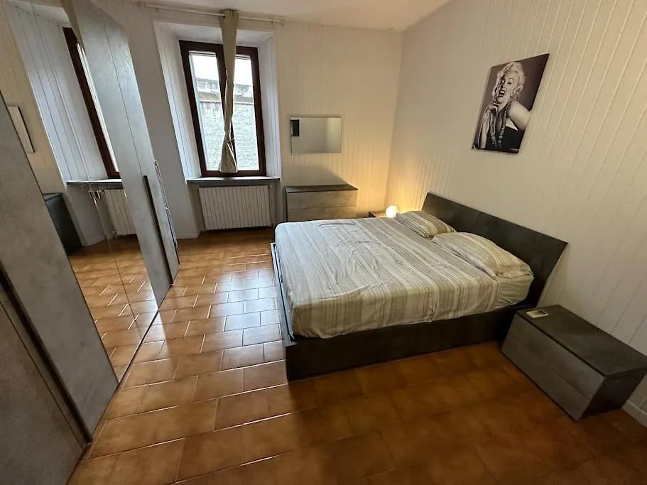 Lovely Central 2-Bedroom Apartment Milan Italy